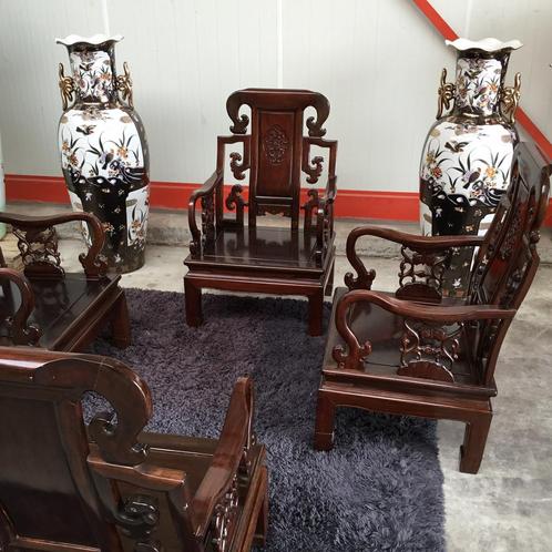 Chinees meubel. Authentieke zware Chinese stoel. Vazen., Antiek en Kunst, Antiek | Meubels | Stoelen en Sofa's, Ophalen