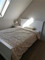 Landelijk bed en matras + nachtkastje, Huis en Inrichting, Slaapkamer | Bedden, Ophalen of Verzenden, Zo goed als nieuw, 140 cm