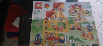 Lego Duplo 3 in 1 familiehuis beschikbaar voor biedingen