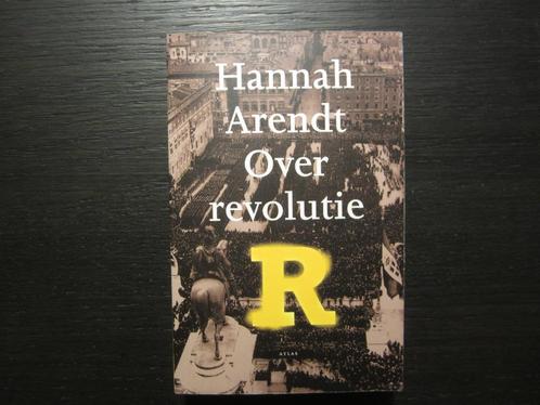 Over revolutie   -Hannah Arendt-, Boeken, Filosofie, Ophalen of Verzenden