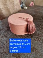 Boite vieux rose en velours et ponpon avec couvercle, Enlèvement ou Envoi, Comme neuf