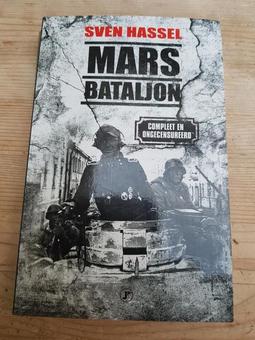 Sven Hassel - Marsbataljon.  Ongecensureerd WW2 WO2, Livres, Aventure & Action, Comme neuf, Enlèvement ou Envoi