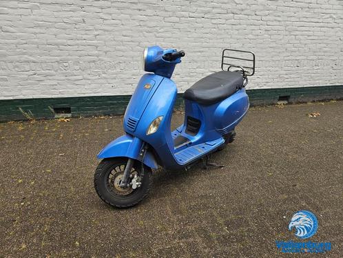 Bromscooter gele plaat Killerbee VXL 4-takt blauw 2017, Fietsen en Brommers, Scooters | Overige merken, Klasse B (45 km/u), Ophalen