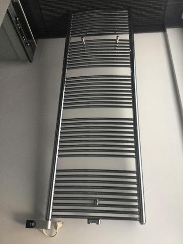 Thermic design radiator 180x60 cm op electriciteit of leidin beschikbaar voor biedingen