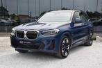 BMW iX3 80 kWh M-Pack PANO HUD HARMAN KARDON AHK (bj 2022), Auto's, BMW, Automaat, Zwart, 80 kWh, Blauw