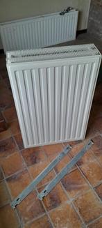 2 radiateurs, Bricolage & Construction, Chauffage & Radiateurs, Enlèvement, Utilisé, Radiateur