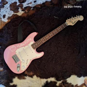 Squier hello kitty beschikbaar voor biedingen