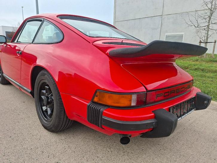 Porsche 911 carrera 2.7, Auto's, Porsche, Bedrijf, Benzine, Euro 1, Coupé, 2 deurs, Handgeschakeld, Rood, Zwart, Kunstmatig leder