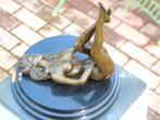 femme nue jambes en l air bronze signé , MAVCHI, Enlèvement ou Envoi, Bronze