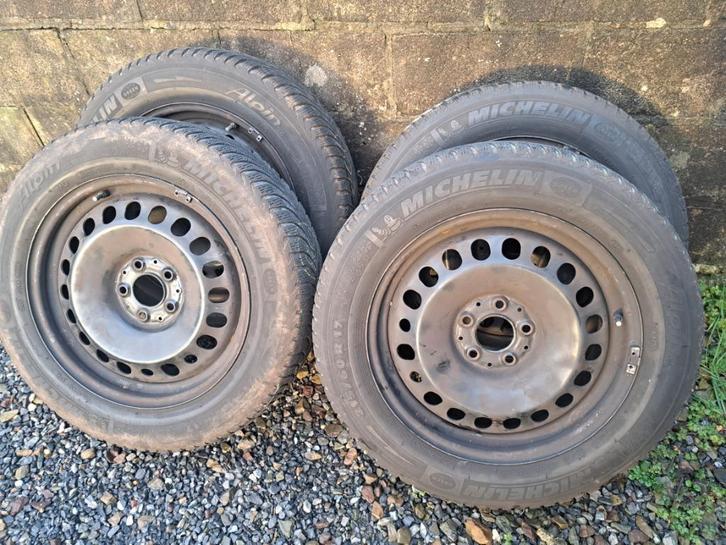 Mercedes GLA - 215/60 R17 96H - Winter, Auto's, Mercedes-Benz, Particulier, GLA, Diesel, Ophalen