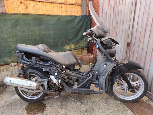 Vend ou échange yamaha 125, Fietsen en Brommers, Snorfietsen en Snorscooters, Gebruikt, Yamaha, Elektrisch, Ophalen of Verzenden