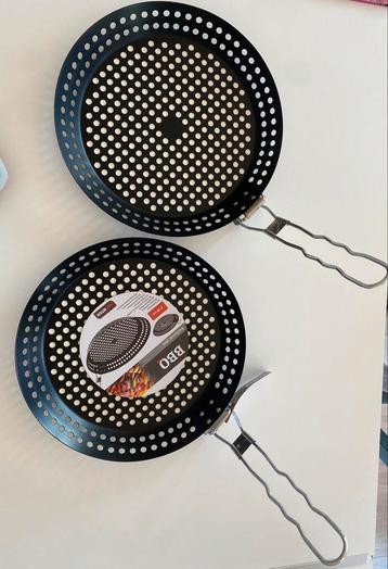 BBQ pan  disponible aux enchères