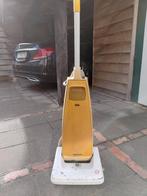 Retro stofzuiger hoover, Ophalen