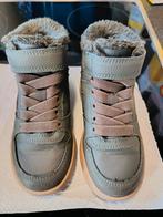 Sneakers à doublure chaude H&M vert kaki foncé taille 26, Enfants & Bébés, Vêtements enfant | Chaussures & Chaussettes, Enlèvement ou Envoi
