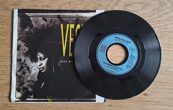 Vesta - Once Bitten Twice Shy, Cd's en Dvd's, Vinyl Singles, Gebruikt, Single, R&B en Soul, 7 inch, Ophalen of Verzenden