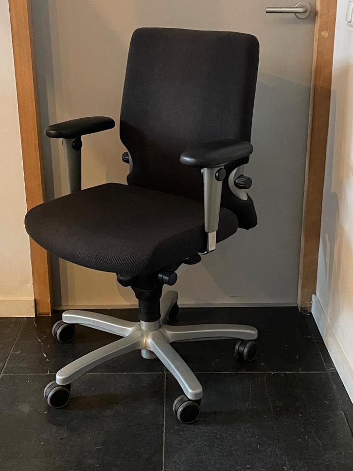 Chaise de bureau Haworth Comforto à 5 pieds réglable, Maison & Meubles, Chaises de bureau, Comme neuf, Chaise de bureau, Gris