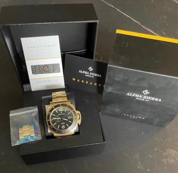 Alpha Sierra, Handtassen en Accessoires, Horloges | Heren, Zo goed als nieuw, Polshorloge, Overige merken, Staal, Staal, Ophalen