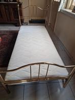 1 persoon bed  met auping  matras, Huis en Inrichting, Slaapkamer | Bedden, Ophalen