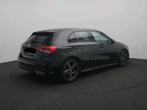 Mercedes-Benz A-Klasse 180 AMG Line + NIGHTPAKKET + PARKEERS, Auto's, Traction-control, Stof, Gebruikt, 4 cilinders