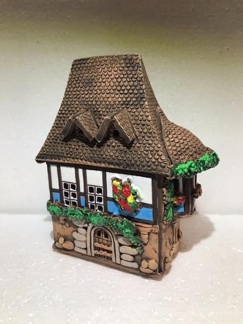 Keramisch kersthuis A103, Diversen, Kerst, Nieuw, Ophalen of Verzenden