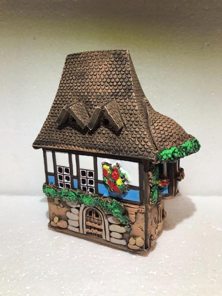 Keramisch kersthuis A103, Diversen, Kerst, Nieuw, Ophalen of Verzenden