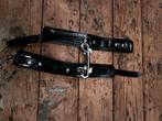 Menottes + collier + laisse en cuir, Ophalen, Zo goed als nieuw, Feestartikel