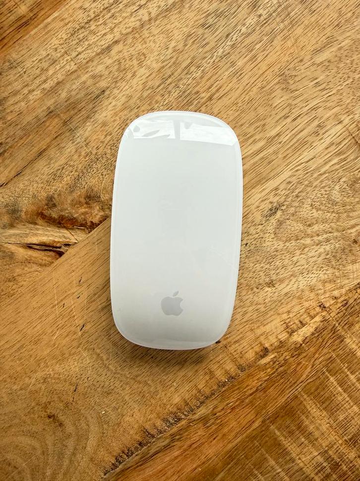 Apple Magic Mouse – Wit – In topstaat, Informatique & Logiciels, Souris, Comme neuf, Souris, Sans fil, Enlèvement
