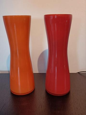 2 vaasjes  beschikbaar voor biedingen