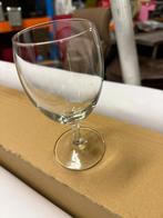 Wijnglazen, Enlèvement, Comme neuf