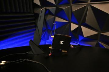 GIGABYTE  WIFI / Bluetooth antenne beschikbaar voor biedingen