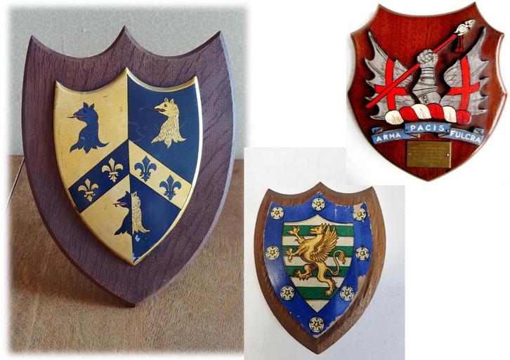 3 Britse College schilden o.a. koper, Antiek en Kunst, Kunst | Beelden en Houtsnijwerken, Ophalen of Verzenden