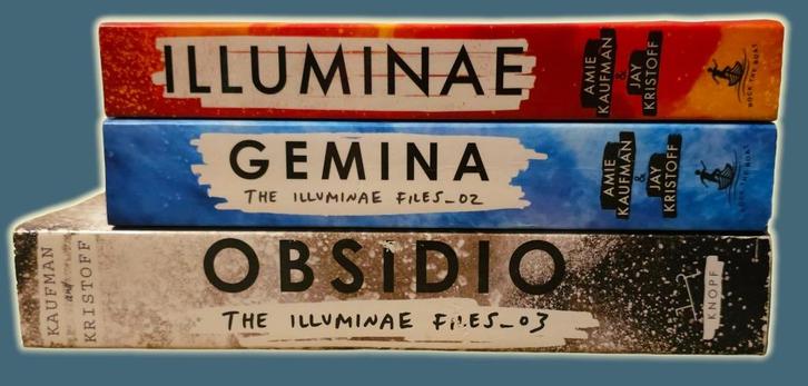 The Illuminae Files - 1 t/m 3 - Kaufman & Kristoff - SC, Boeken, Fantasy, Gelezen, Ophalen of Verzenden