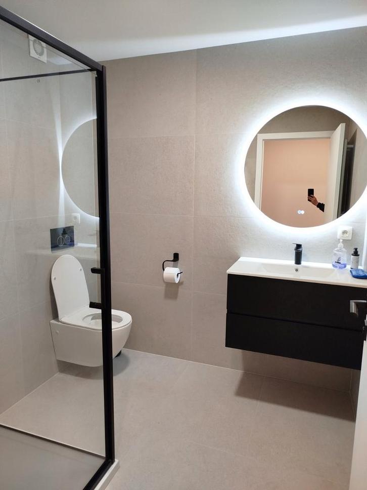 Mooi gerenoveerd klein appartement te huur in Deurne – €850, Immo, Appartements & Studios à louer