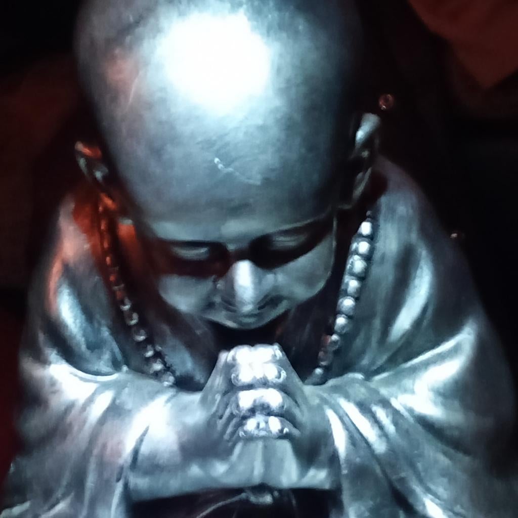 Boeddha beeld, Enlèvement ou Envoi