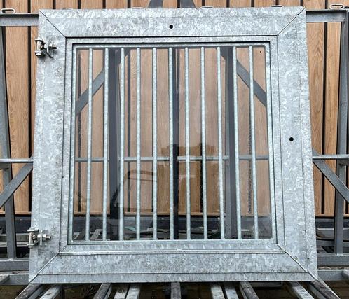 Stalraam draaikiep voorzien van tralies en plexiglas, Dieren en Toebehoren, Stalling en Weidegang, Opfok, Stalling, Weidegang
