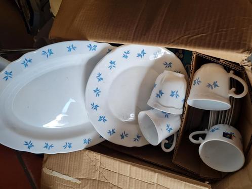 Luminarc - nieuw servies voor 6 personen - 52 stuks, Antiek en Kunst, Antiek | Servies compleet, Ophalen