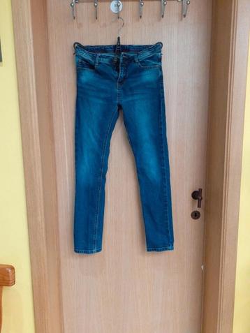 jeans slim kiabi taille 152 beschikbaar voor biedingen