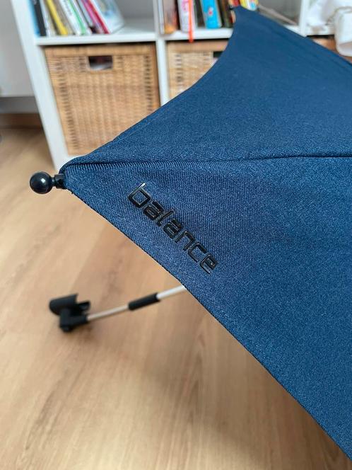 Parasol mutsy icon balance indigo, Kinderen en Baby's, Buggy's, Zo goed als nieuw, Zonnekap, Ophalen of Verzenden