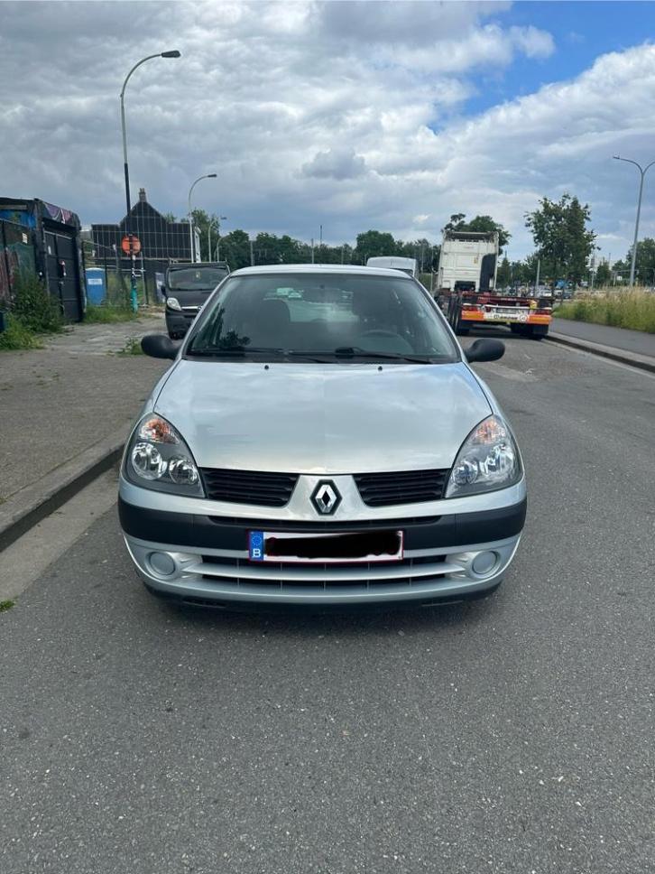 renault clio 1.2 benzine bj 2004 122000 kms, Auto's, Renault, Particulier, Clio, ABS, Airconditioning, Centrale vergrendeling