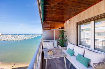 Gerenoveerd eerstelijns appartement zeezicht in Torrevieja.. beschikbaar voor biedingen