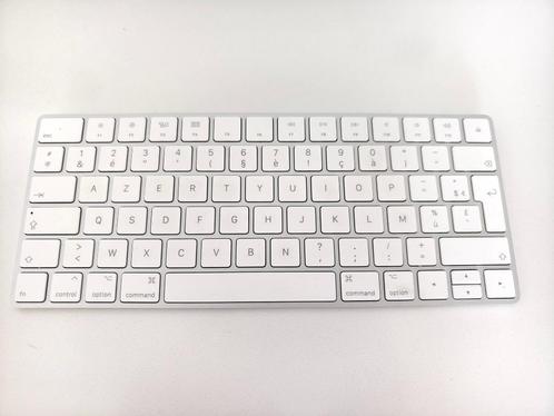 Apple magic 2 azerty draadloos toetsenbord (nieuwstaat), Computers en Software, Toetsenborden, Zo goed als nieuw, Azerty, Draadloos