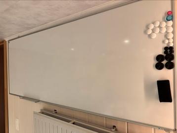 Whiteboard XL 70x180cm + accessoires  beschikbaar voor biedingen
