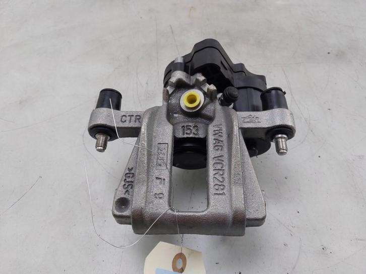 REMKLAUW LINKS ACHTER Volkswagen Golf VIII Variant (GC5), Auto-onderdelen, Remmen en Aandrijving, Volkswagen, Gebruikt