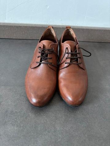 Korte hakjes - maat 37- tamaris beschikbaar voor biedingen