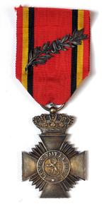 Décoration militaire pour acte de courage WW1, Armée de terre, Enlèvement ou Envoi, Ruban, Médaille ou Ailes