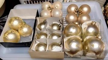 21 kerstballen beschikbaar voor biedingen