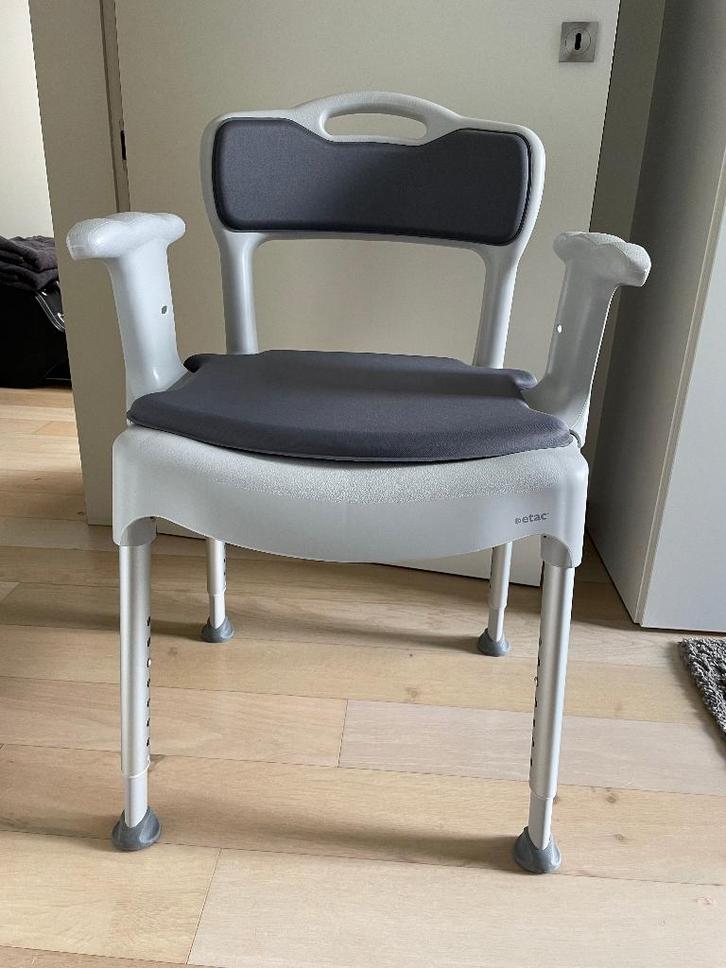 Douche-en-toilet-stoel Etac Swift Commode, Diversen, Verpleegmiddelen, Zo goed als nieuw, Ophalen