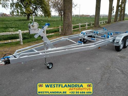 Boottrailer 2700kg-700cm met LED lichten uit voorraad !, Watersport en Boten, Boottrailers, Nieuw, Ophalen