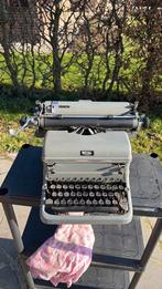 Typemachine Royal antiek, Antiek en Kunst, Ophalen