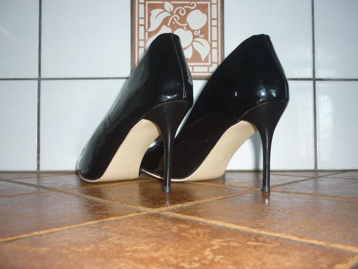 Escarpins 42🫣, Vêtements | Femmes, Chaussures, Comme neuf, Escarpins, Noir, Envoi